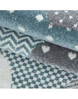 Kinderkleed voor de babykamer met blauwgrijs-wit wolkenpatroon