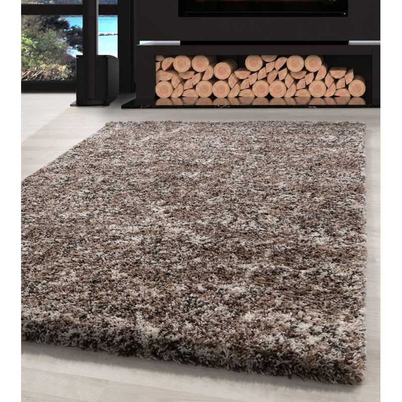 Hoogwaardig, pluizig woonkamerkleed in beige, taupe en crème met spikkels.