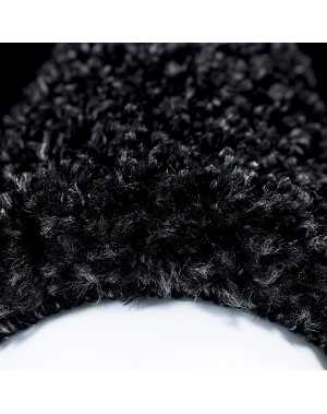 Hoogpolig vloerkleed met designrand, verkrijgbaar in verschillende kleuren en maten.