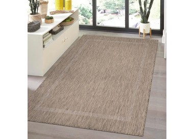 Binnen- en buitenkleed, bruin van kleur, gemaakt van polypropyleen, geschikt voor keuken en balkon, duurzaam.